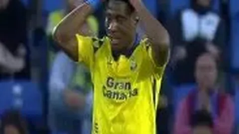 维金斯天赋显眼，却屡次转会，背后的原因何在？