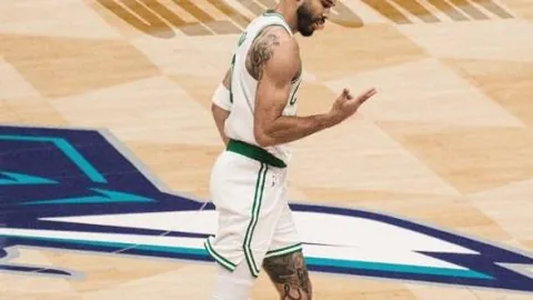 乌兹别克斯坦国脚艾哈迈多夫宣布告别国家队